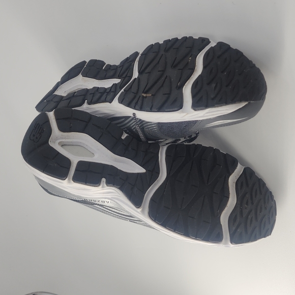 New Balance Shoes - Picture 8 of 8